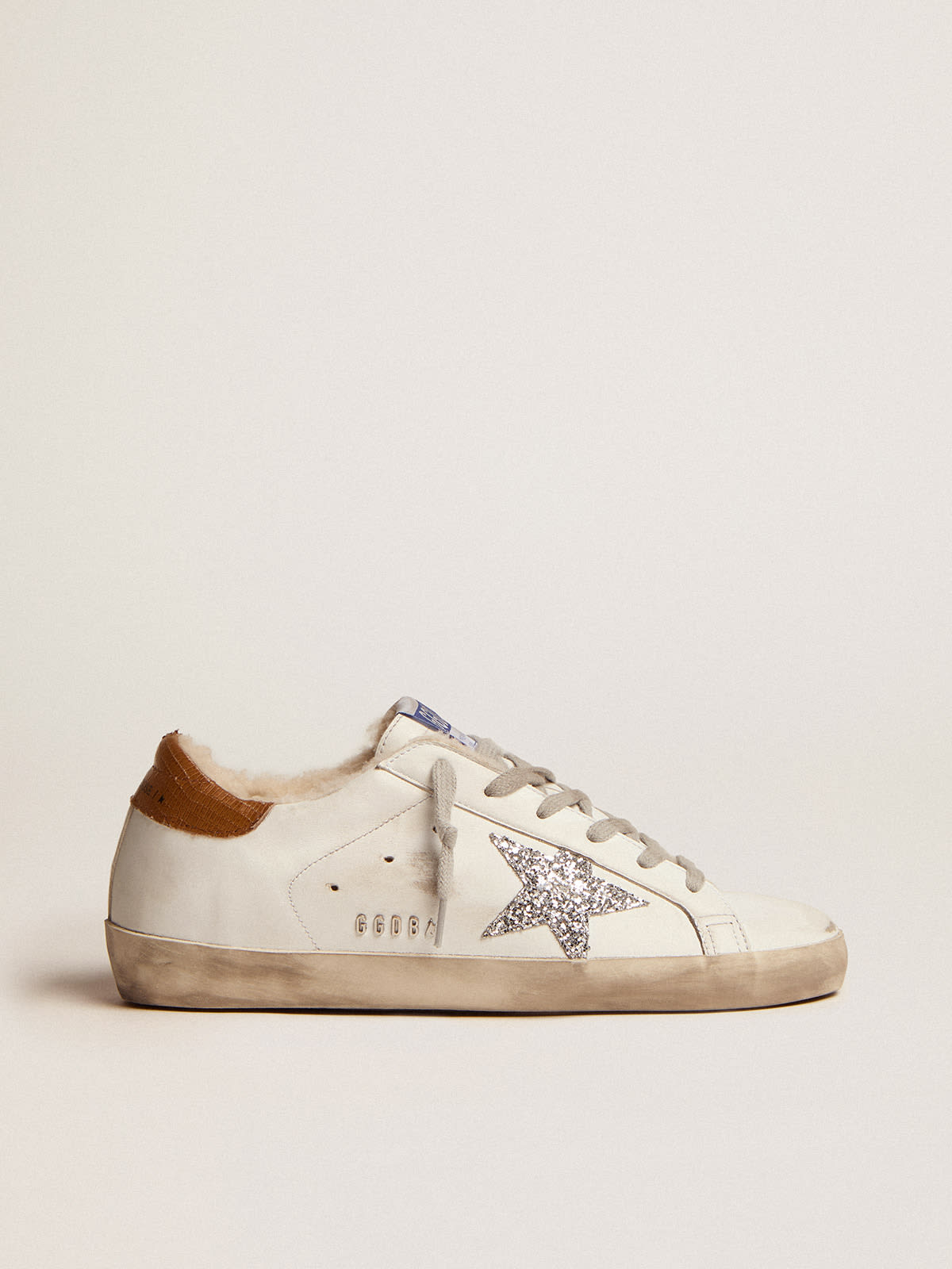 Sneaker Super-Star foderate in shearling con stella in glitter argento e talloncino in pelle con stampa lucertola color tortora
