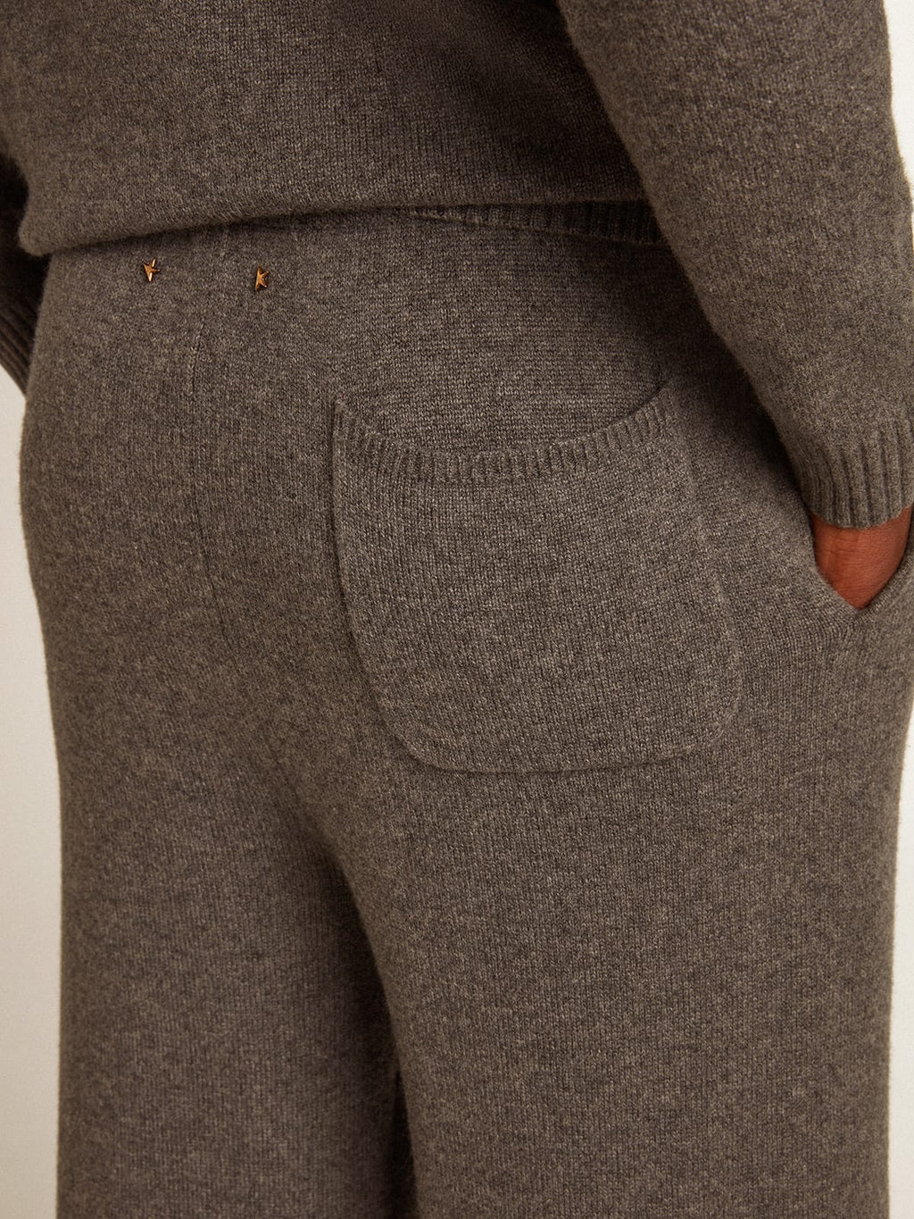Pantalone jogging uomo misto cashmere di colore grigio melange