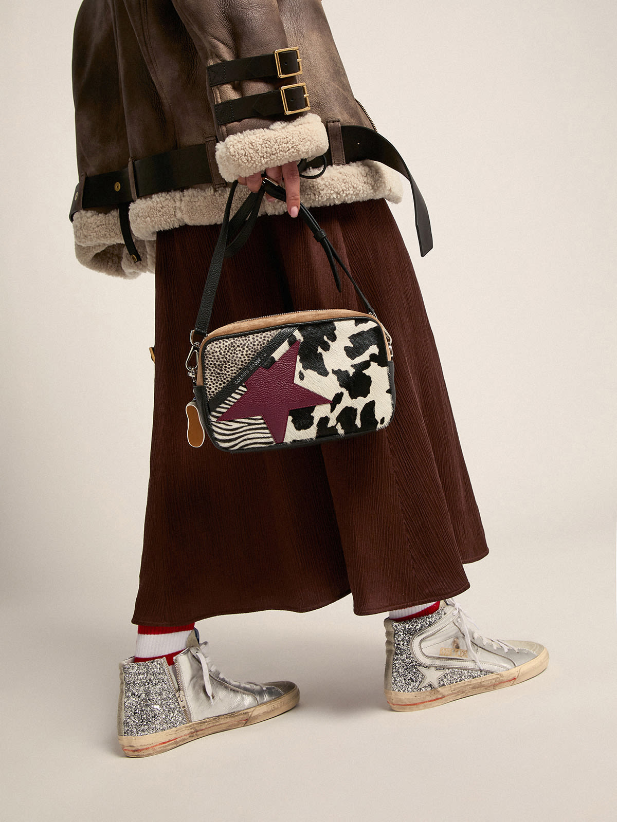 Sneaker Slide con tomaia in pelle laminata e glitter argento