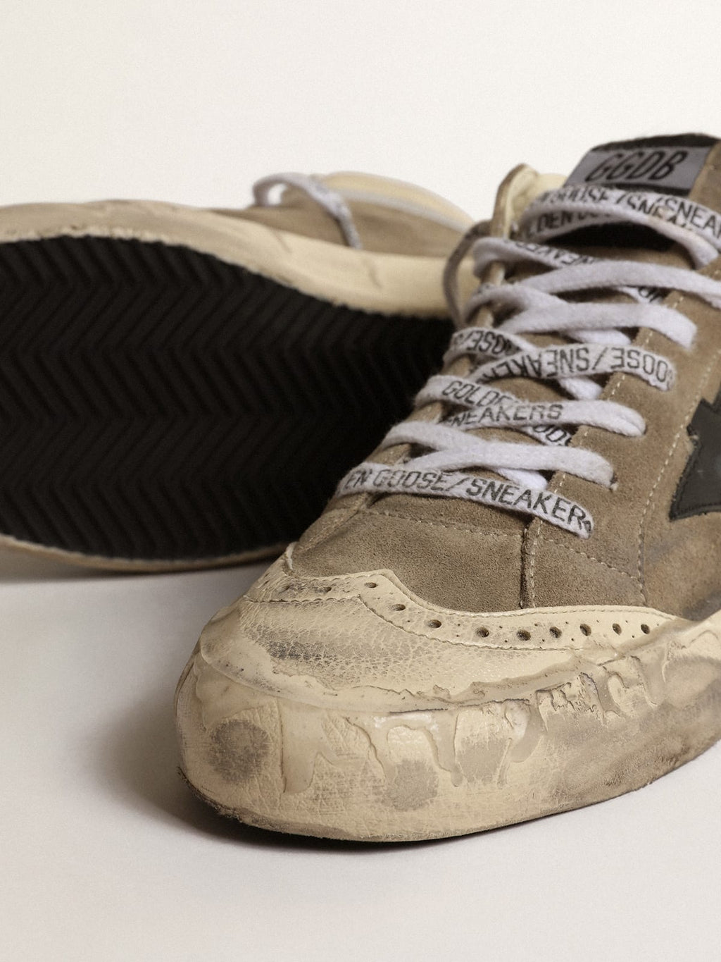 Mid Star LAB uomo in suede grigio ghiaccio con stella nera