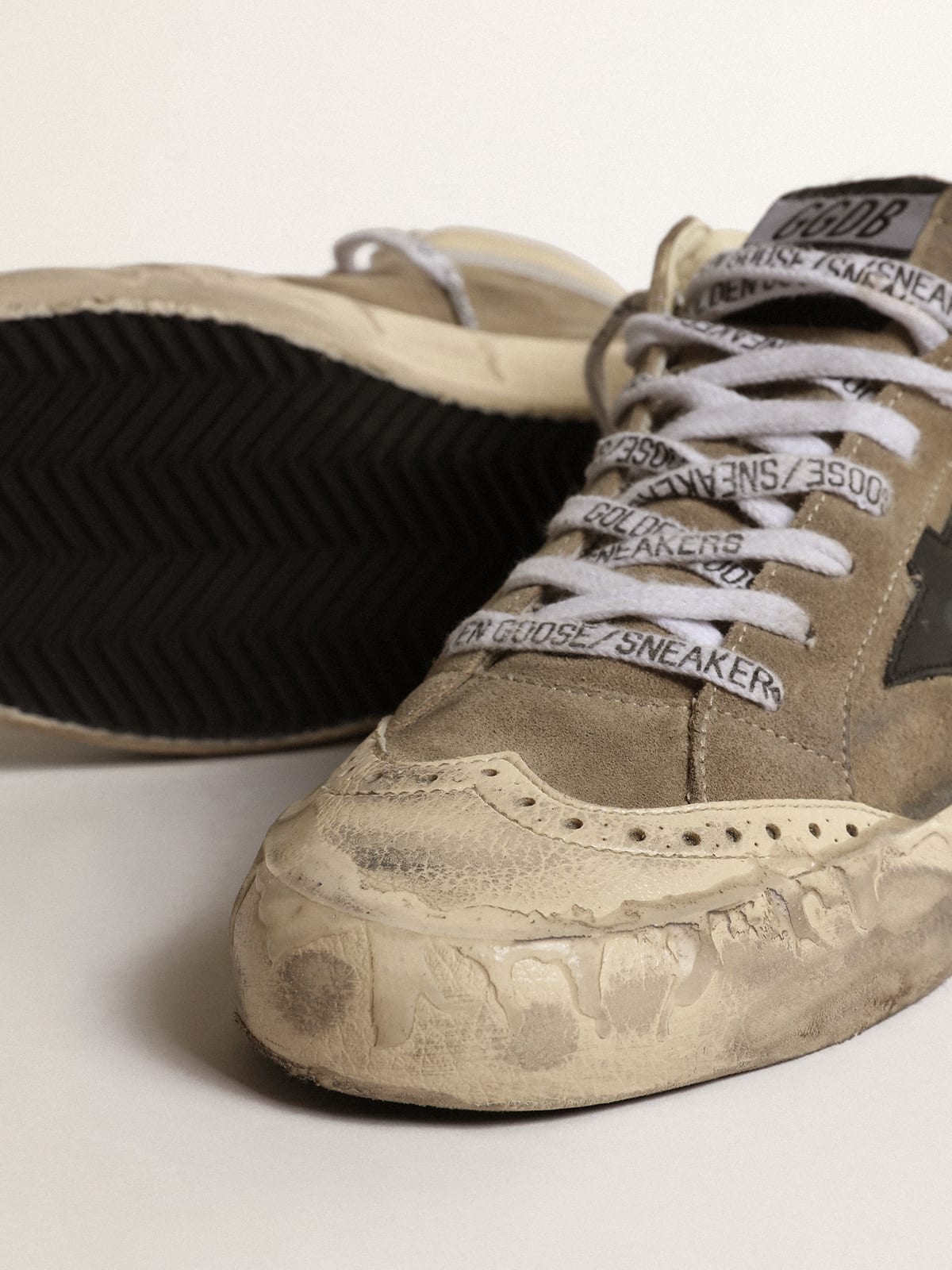 Mid Star LAB uomo in suede grigio ghiaccio con stella nera