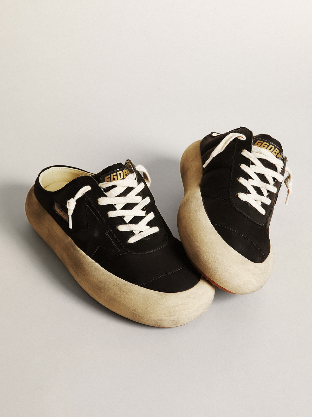 Space-Star Sabot Donna in nylon nero con stella in pelle nera