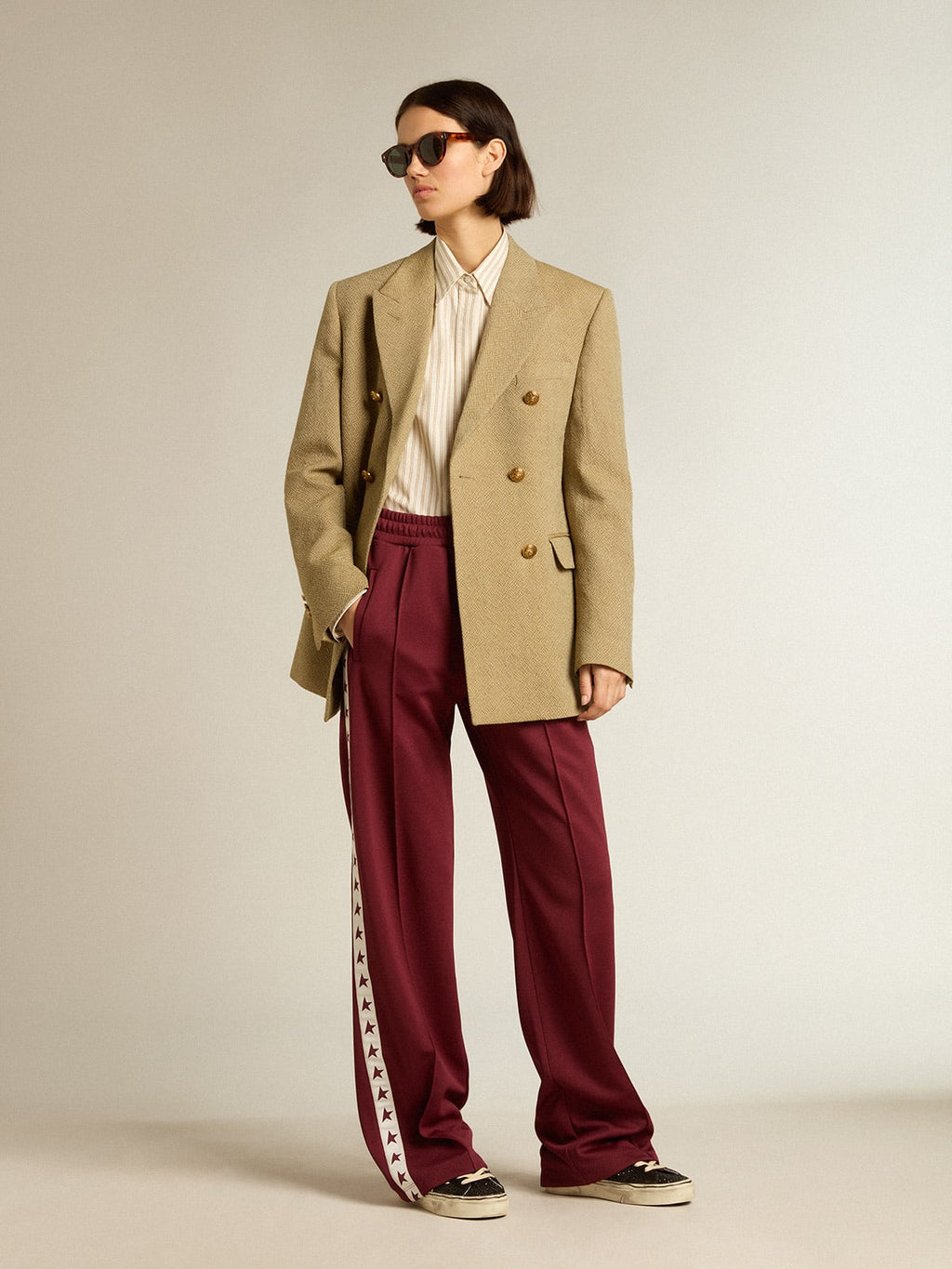 Camicia bianca da donna in cotone con motivo a righe beige