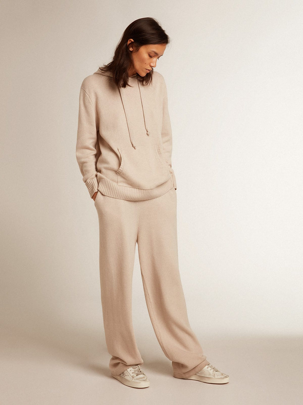 Felpa donna misto cashmere color bianco e cappuccio