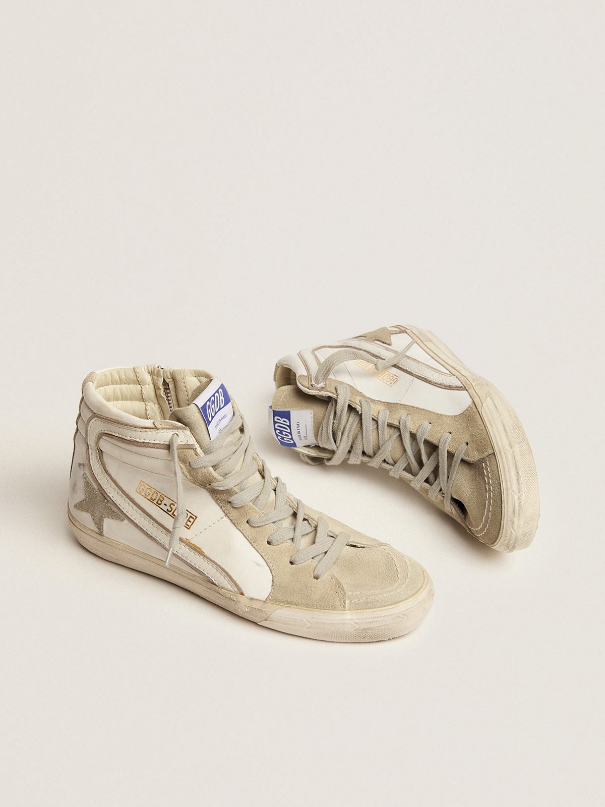 Sneaker Slide con stella in suede grigio ghiaccio e virgola in pelle bianca