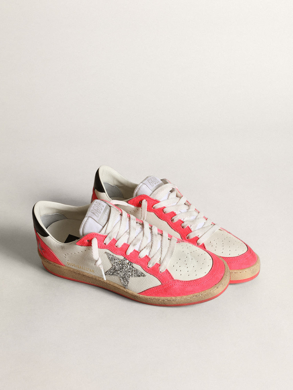 Sneaker Ball Star in nappa bianca con stella in glitter argento e inserti in suede aragosta fluo