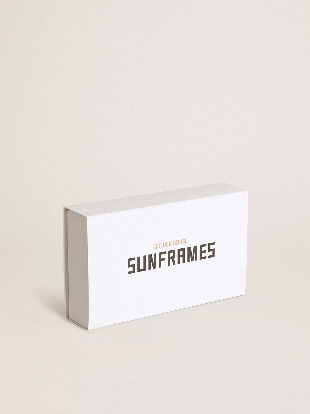 Sunframe Jackie modello rettangolare con montatura nera e micro cristalli