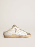 Super-Star Sabot con stella in pelle bianca e fodera in shearling