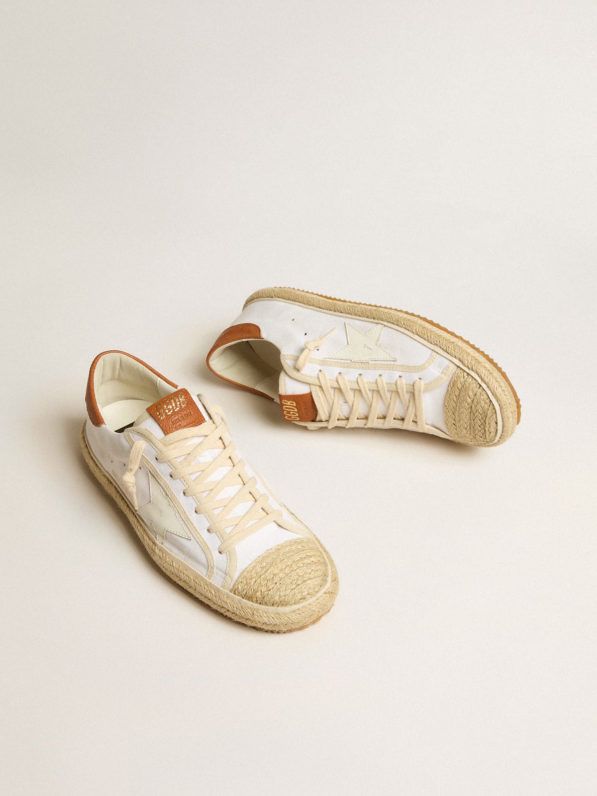 Super-Star Uomo LTD in canvas con stella in pelle bianca e punta in rafia
