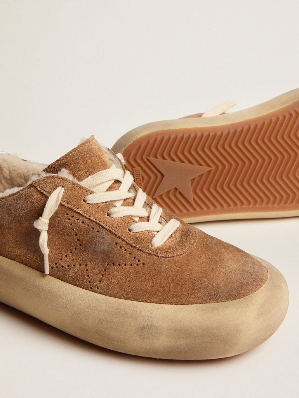 Scarpe Space-Star Donna in suede color tabacco e fodera in shearling