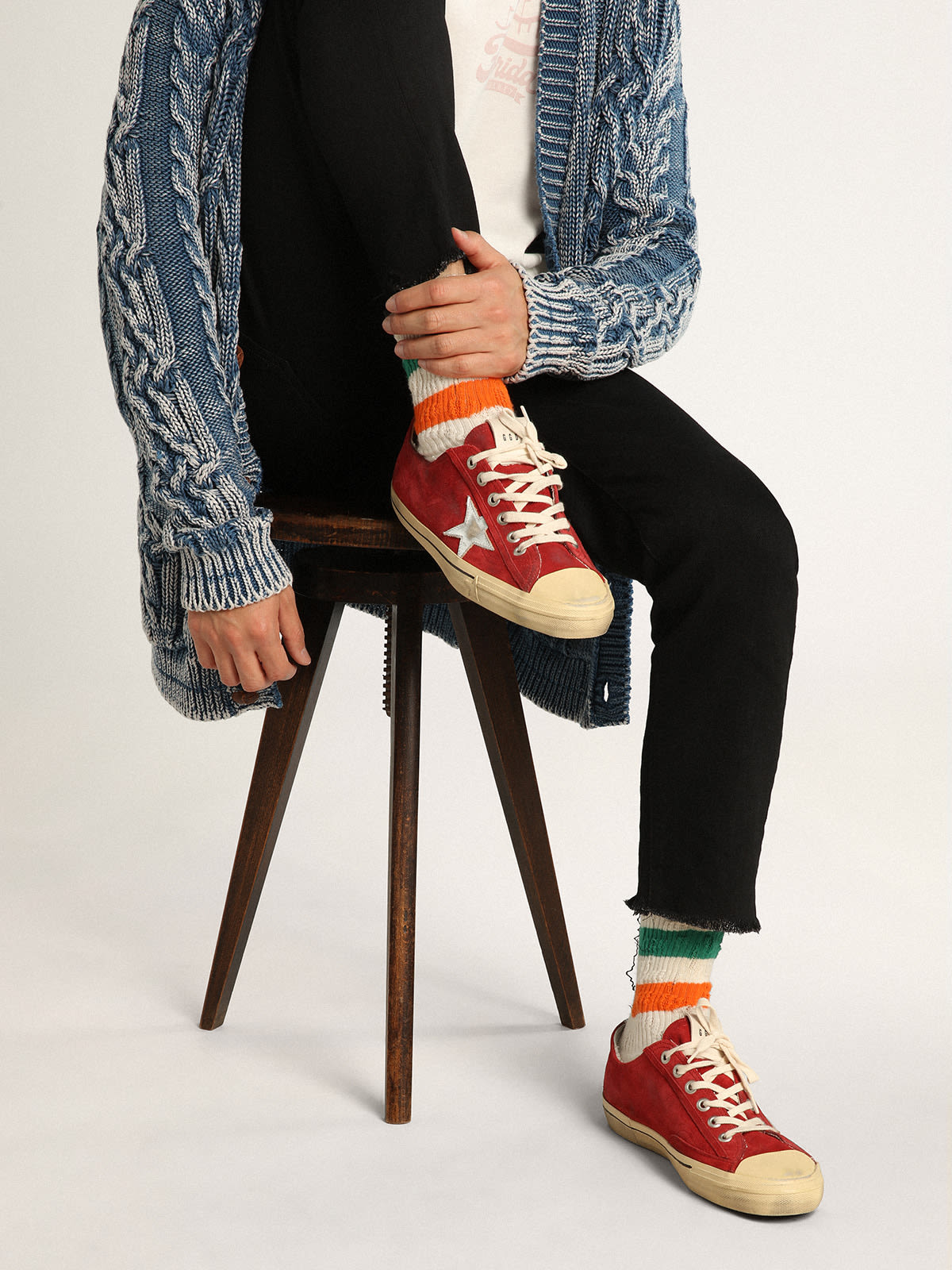 Sneaker V-Star LTD in suede color rosso scuro con stella e talloncino in pelle laminata color argento