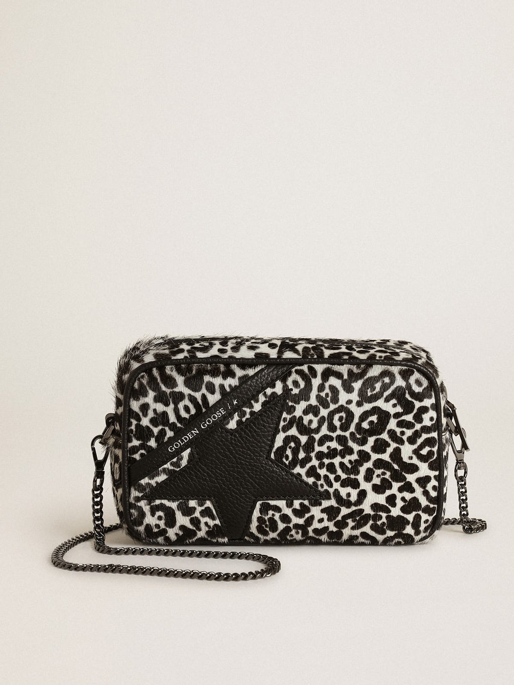 Borsa Mini Star Bag in cavallino leopardato color bianco e nero con stella in pelle nera