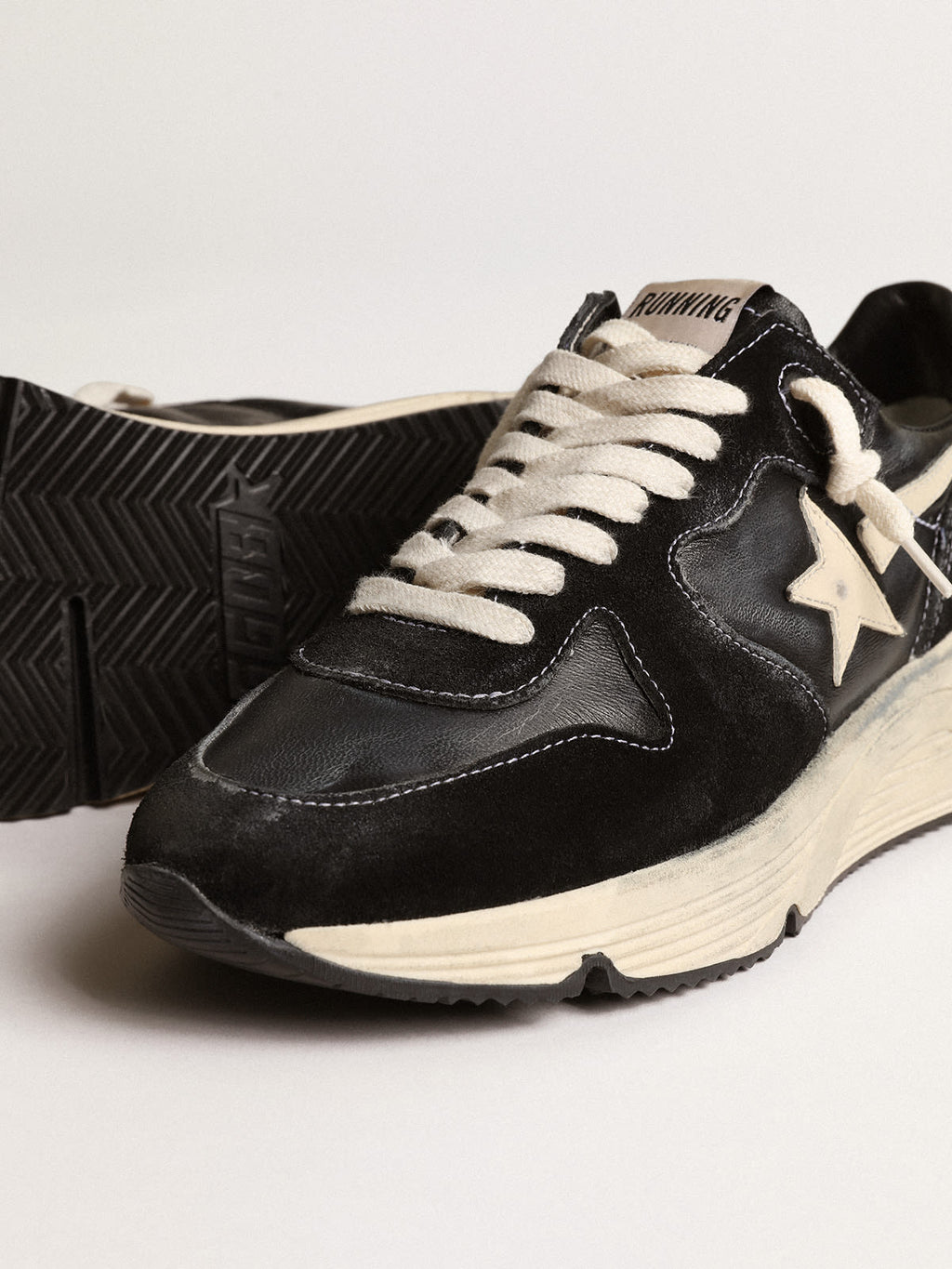 Running Sole Donna in nappa e suede neri con stella bianca