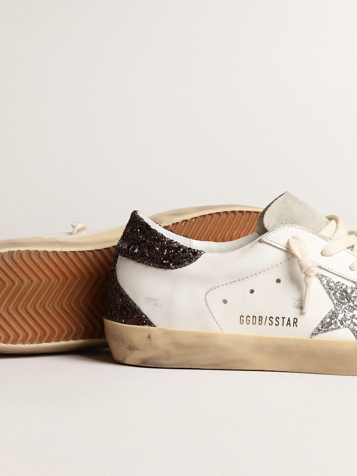 Super-Star con stella argento e talloncino in glitter marroni