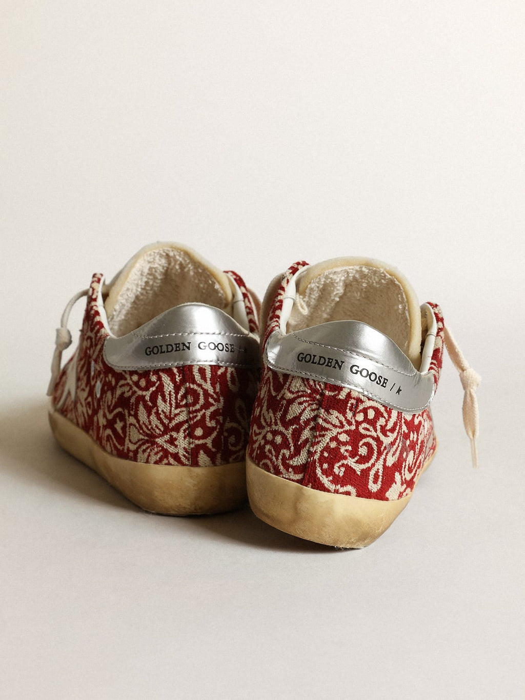 Sneaker Super-Star in tessuto jacquard rosso scuro e avorio con stella in pelle bianca