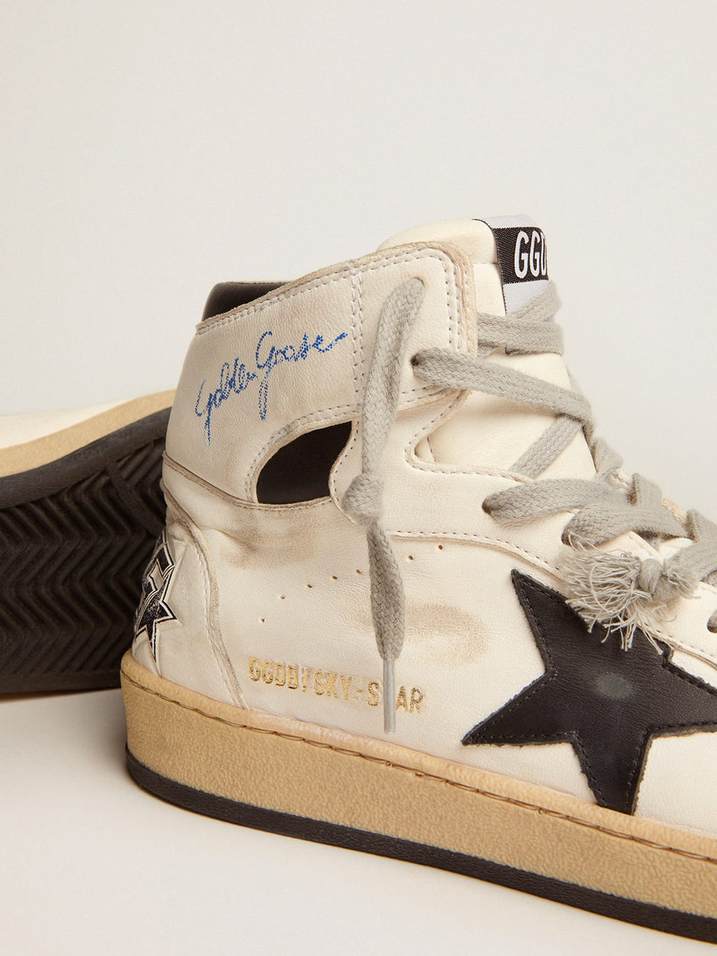 Sneaker Sky-Star uomo con firma sulla caviglia e inserti in pelle nera