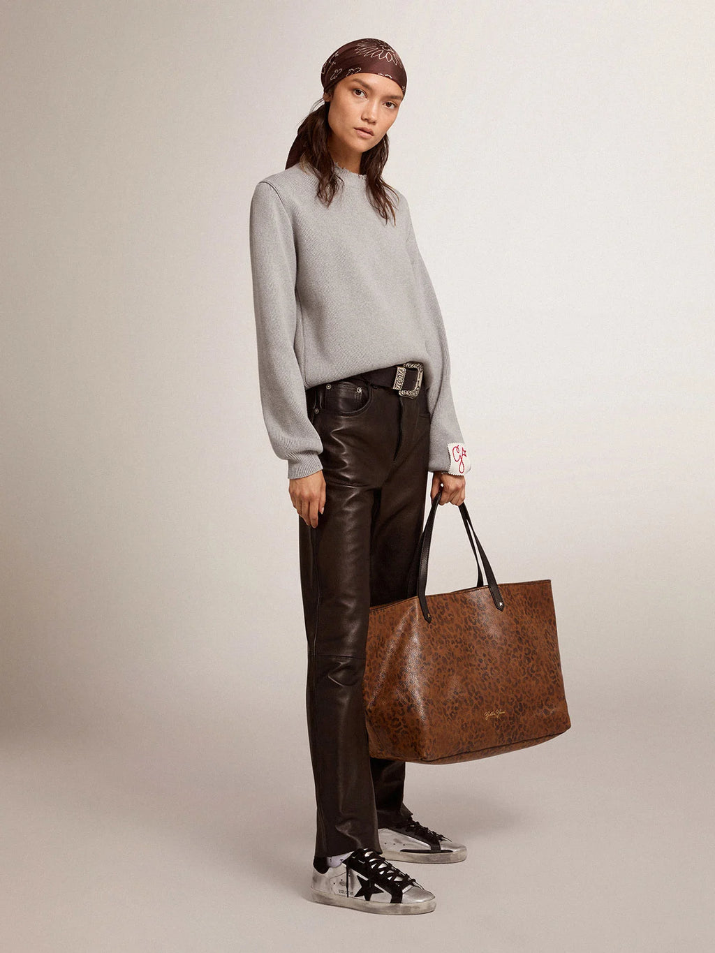 Pantalone cropped flare Collezione Golden in morbida nappa nera