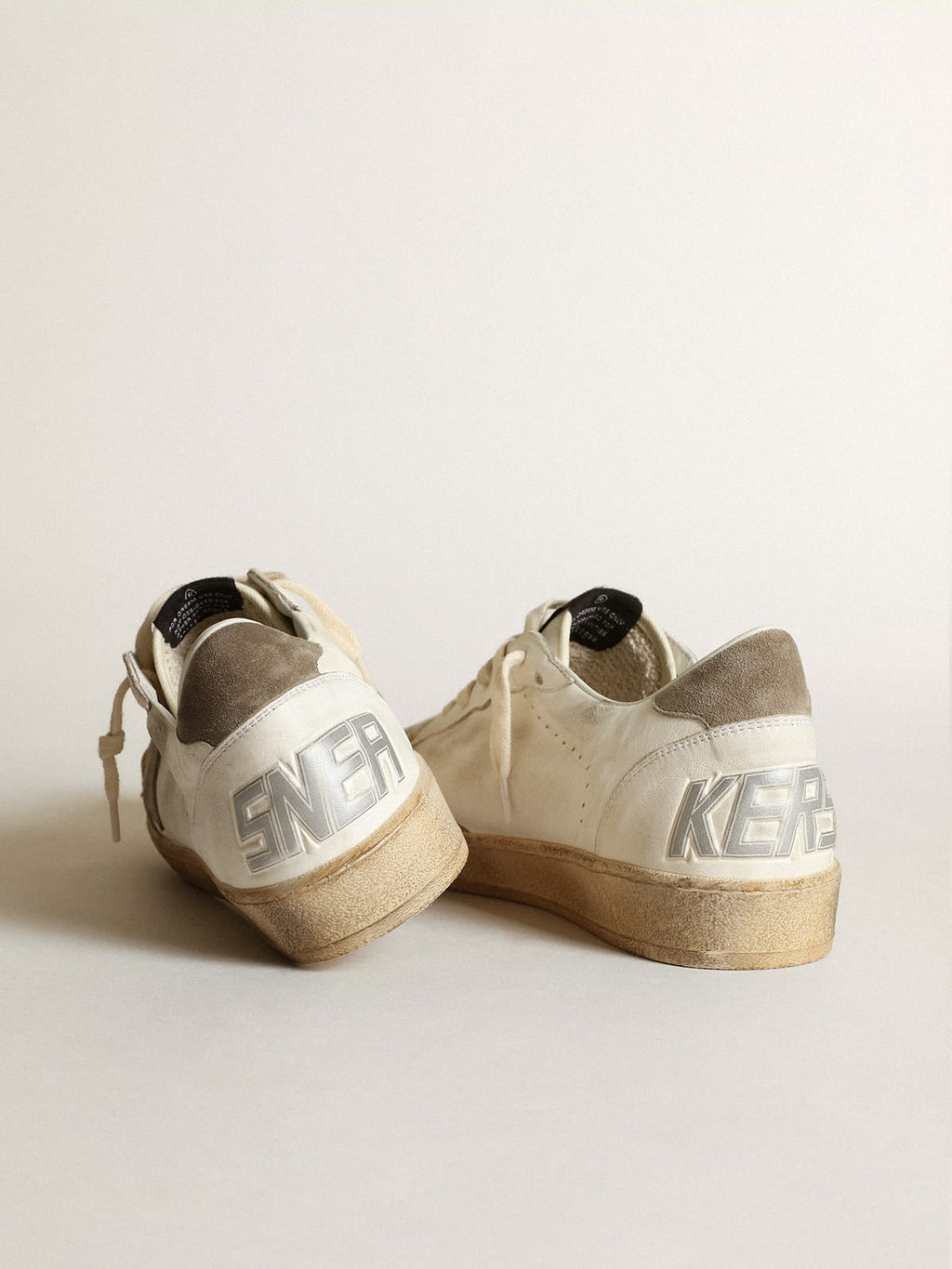 Sneaker Ball Star Uomo LTD in nappa bianca con stella e talloncino in suede color tortora