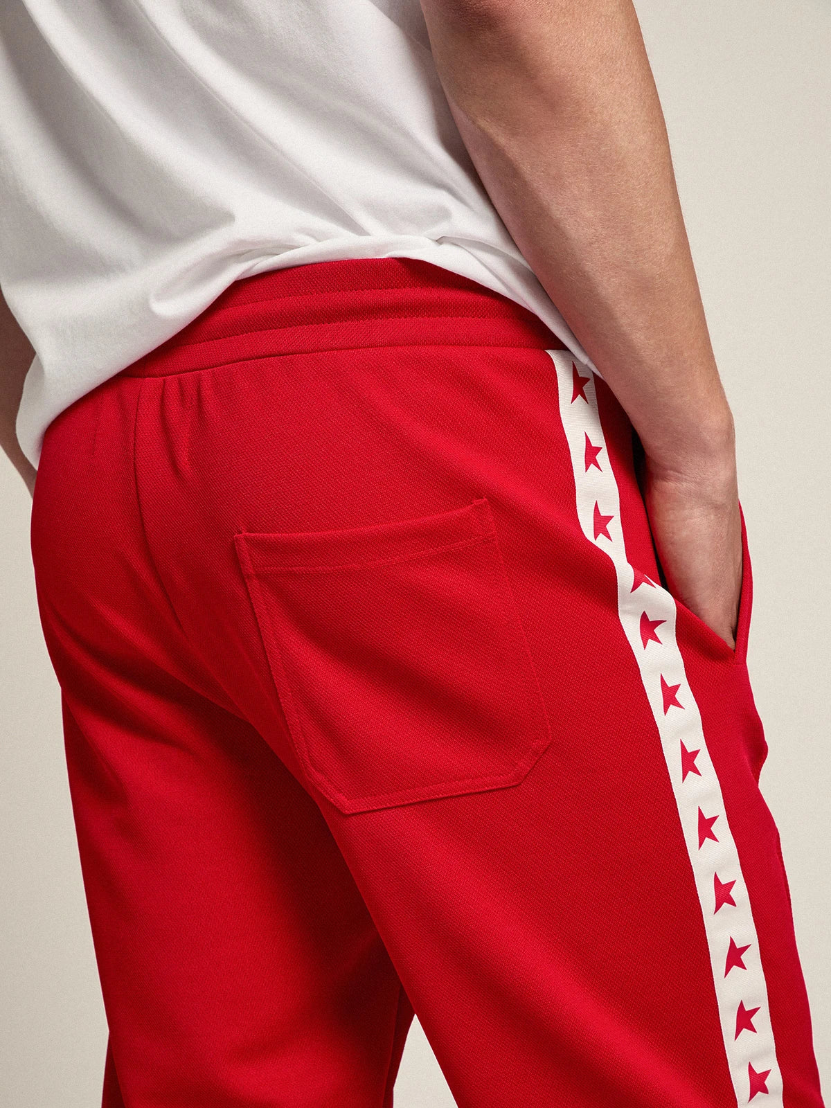 Pantalone jogging da uomo di colore rosso con stelle sui lati