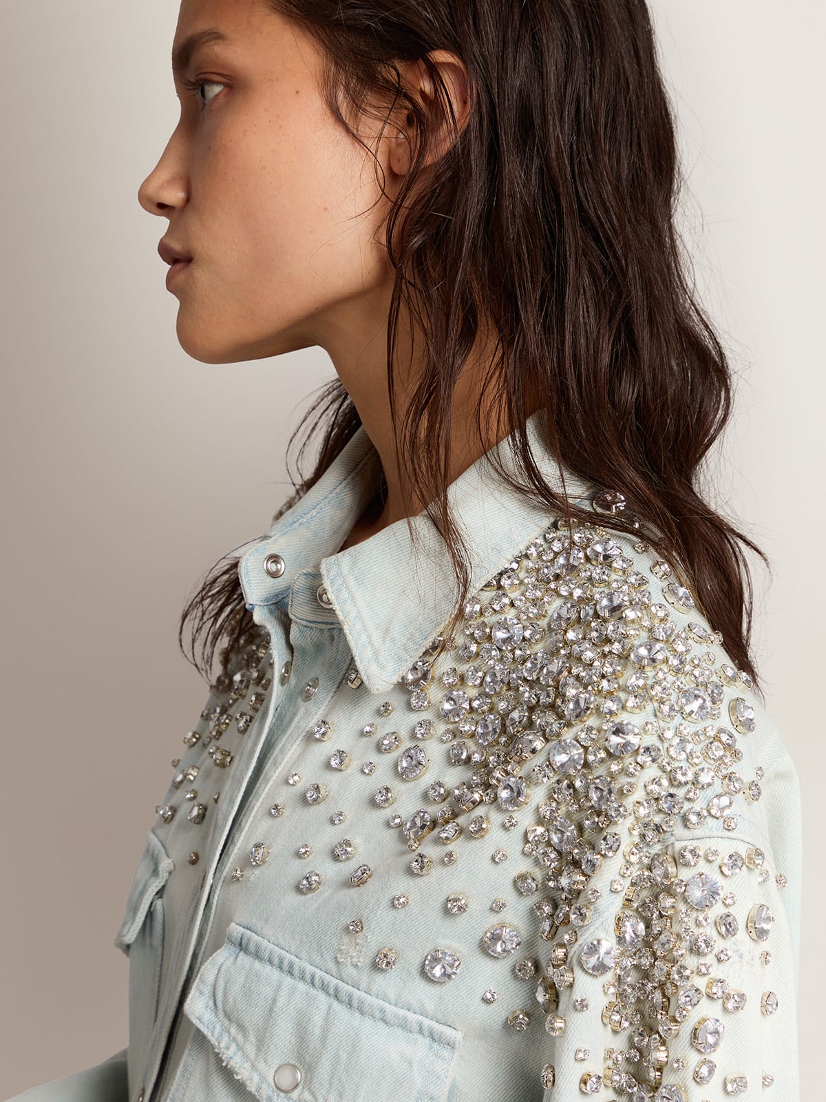Camicia boyfriend bleached Collezione Golden con cristalli cabochon
