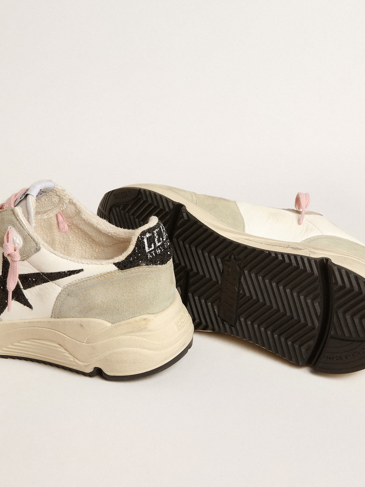 Running Sole con inserti in suede grigio e stella in glitter neri
