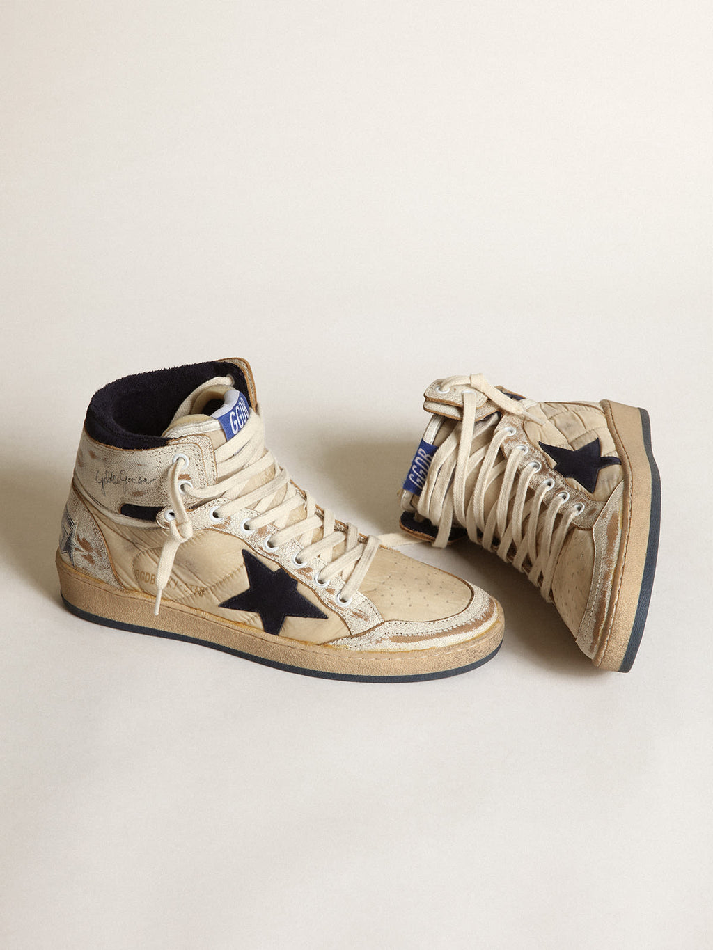 Sneaker Sky-Star donna in nylon color panna e pelle bianca con stella in suede blu scuro
