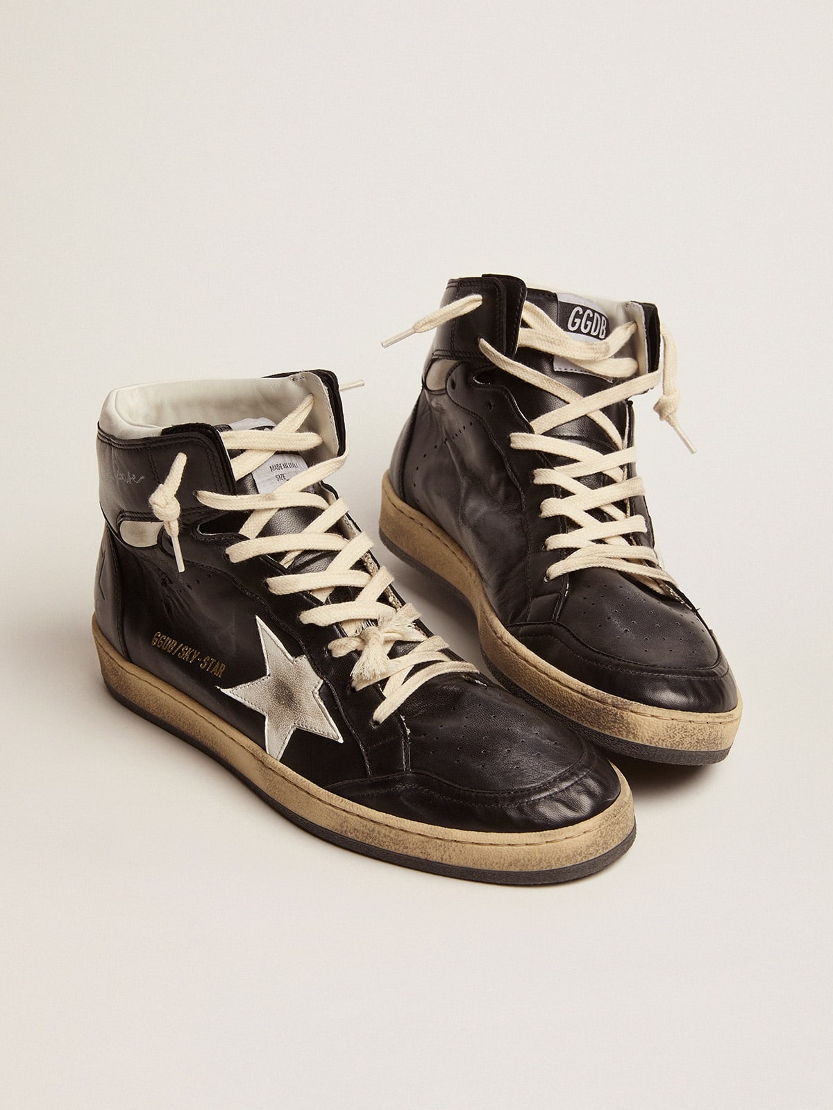 Sneaker Sky-Star in nappa nera con stella in nappa bianca