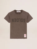 T-shirt color verde oliva dal fit slim con scritta Golden sul davanti
