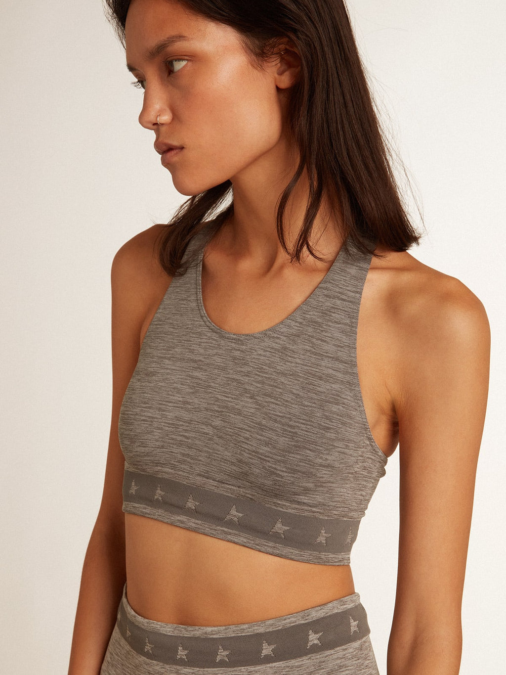 Top sportivo di colore grigio melange